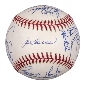 1998 New York Yankees Team Signed Baseball With 28 Signatures Including Rivera, Torre & Raines (Beckett)